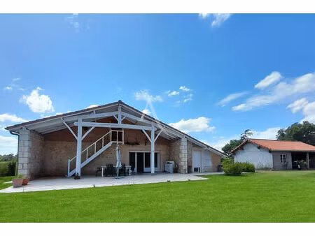 vente maison 6 pièces  139.67m²  retjons