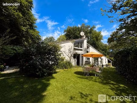 maison 6 pièces 196 m²
