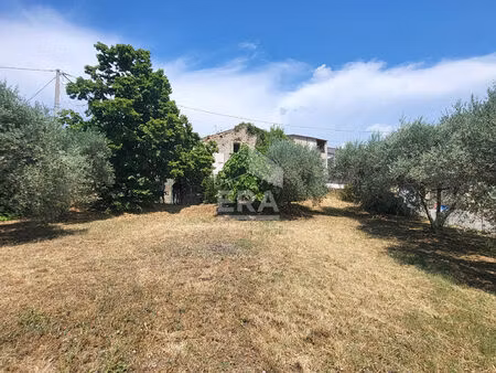 maison à rénover  garage  terrain constructible  oliviers  l escale