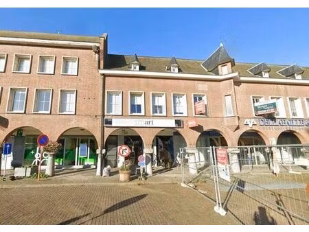 commerce idéalement situé au cœur commercial de schoten