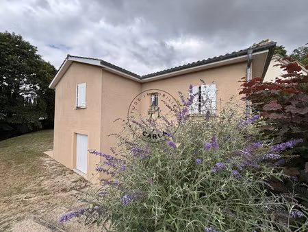 irigny  maison avec jardin dans un lotissement fermé et séc