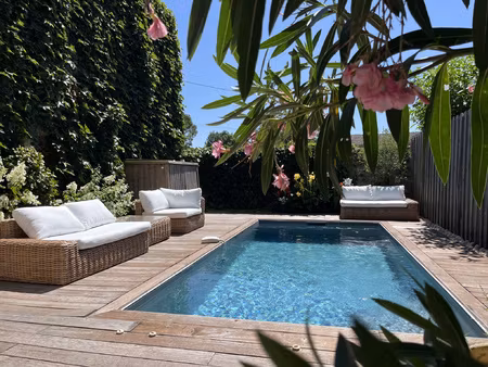 maison en pierre  4 chambres  piscine  dépendance