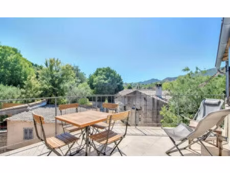 a vendre en exclusivité - le thoronet - appartement t3 avec terrasse et stationnement