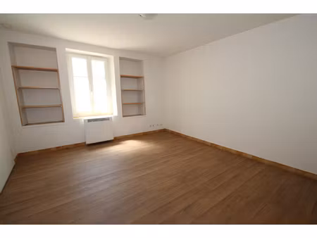cercy la tour  appartement f2 de plain pied
