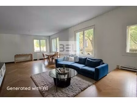 ensemble immobilier 2 lots : appartement + local commercial