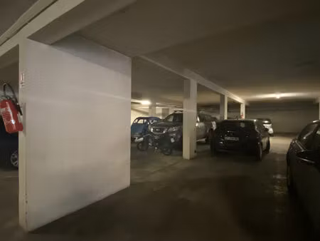 location garage 14 m² à marseille 6 (13006)