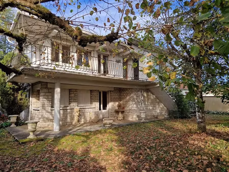 vente maison 6 pièces 135 m² à le bugue (24260)  181 900 €