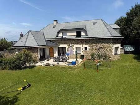 vente maison à villedieu-les-poeles (50800) : à vendre / 165m² villedieu-les-poeles
