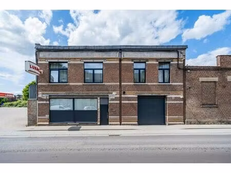 garage de 400 m² + vaste appt de 326 m² avec terrasse