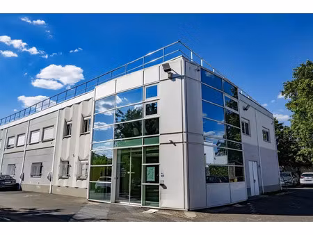 a louer - bureaux privatifs dans pépinière d'entreprises