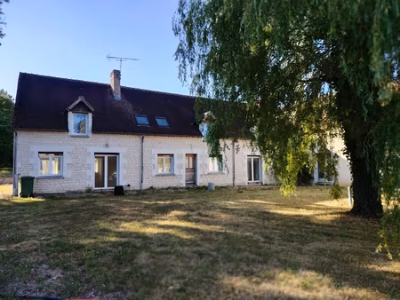 propriété de caractère avec dépendances  piscine et maison r