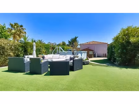 vente maison 8 pièces 257 m² creissan (34370)