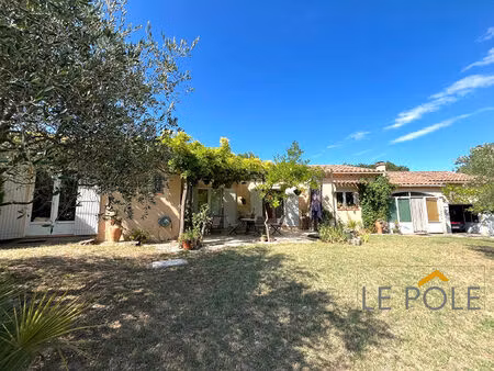 villa de plain-pied  au calme  sur 2350m² de terrain
