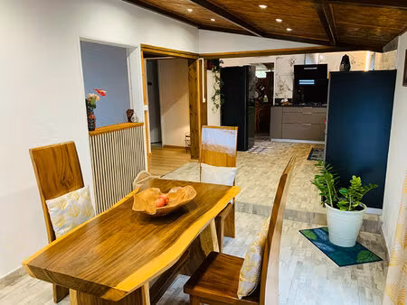 charmante maison créole rénovée à saint-gilles les hauts