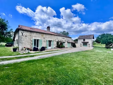 vente propriété 11 pièces 180 m² à rouffignac-de-sigoulès (24240)  435 000 €