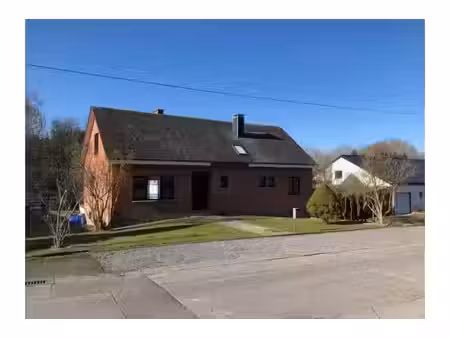 villa à vendre avec garage et jardin   bande (vbd07681)