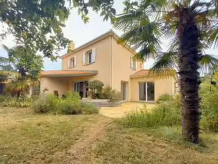 vente maison à haute-goulaine (44115) : à vendre / 190m² haute-goulaine