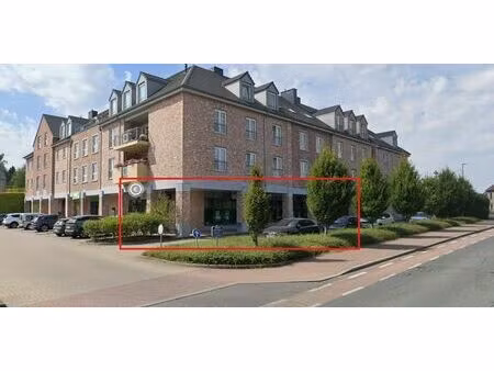 local commercial en plein centre de grez-doiceau !