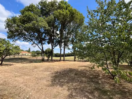 vente terrain à la rochefoucauld (16110)  38 000 €