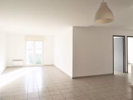 appartement t3 72 m2 au 2ème étage avec balcon