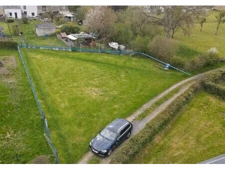 beau terrain à bâtir sur 5 ares 70 centiares