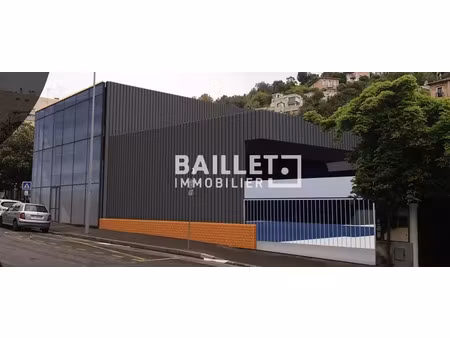 locaux mixtes 1127 m2 nice + 330 m2 exterieur + 8 parkings
