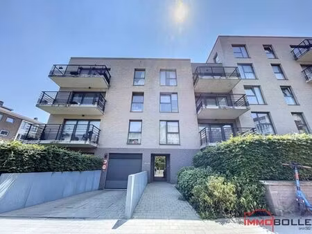 invalides/delta - 5 emplacements de parking intérieurs à ven