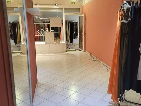 local commercial à louer