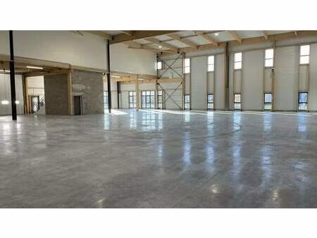 local d'activités à louer