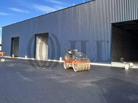 local d'activités à louer