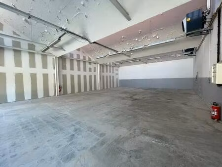 local commercial à louer