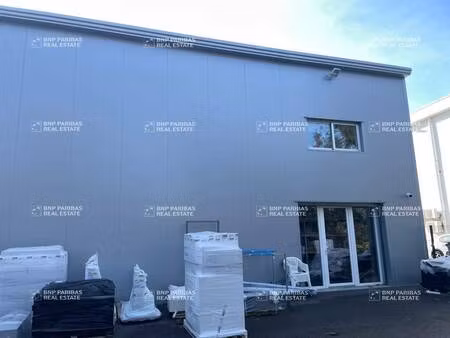 local d'activités à louer