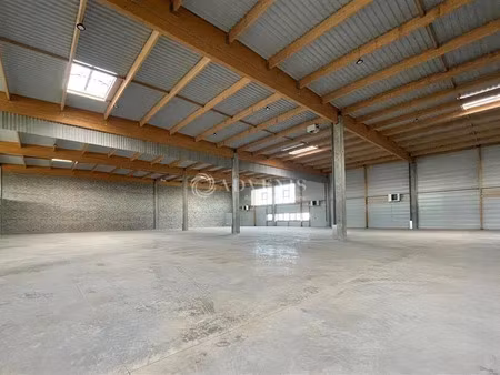 local d'activités a vendre