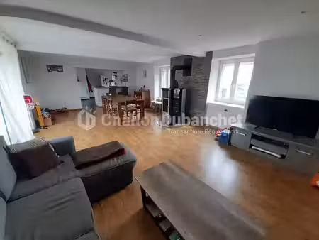 vente maison 4 pièces 117 m² à montchal (42360)  174 000 €