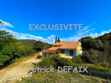 villa 4 chambres sur grand terrain avec piscine