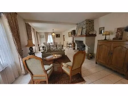 maison de village de 200 m² à landelles-et-coupigny