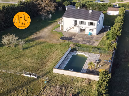 vente maison 8 pièces 240 m² à monétay-sur-allier (03500)  226 000 €
