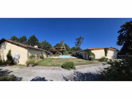 vente maison 8 pièces 161 m² à le frêche (40190)  308 000 €