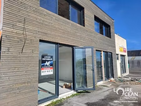 location local commercial 32m² pornic 44210