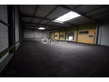 local d'activités à louer