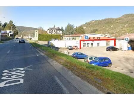 local d'activités à louer