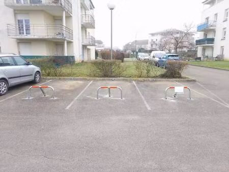 parking à louer