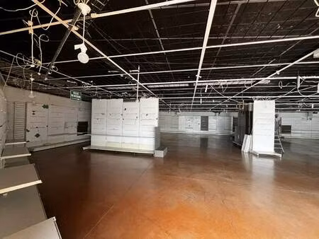 local commercial à louer