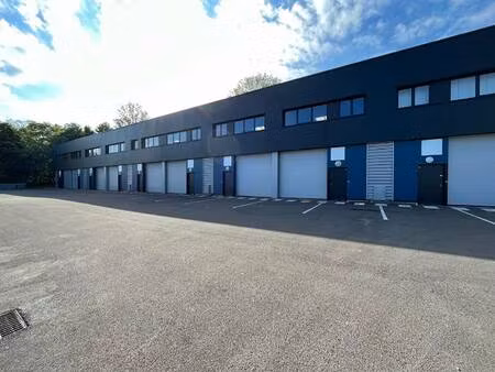 local d'activités à louer