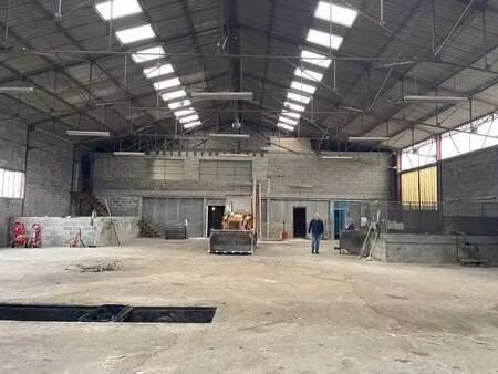 local d'activités à vendre