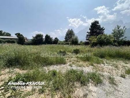 terrain constructible viabilisé à vendre