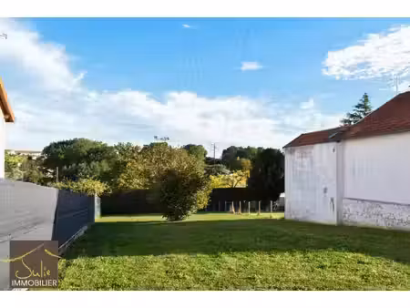 terrain constructible viabilisé à vendre