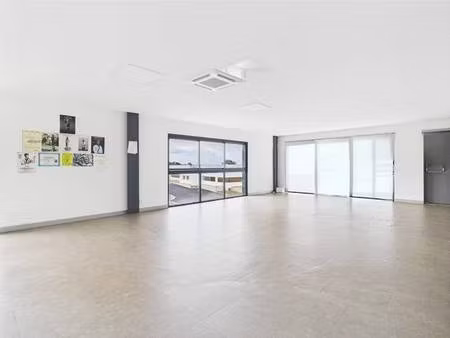 local d'activités à vendre