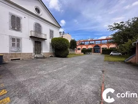 local d'activités à vendre