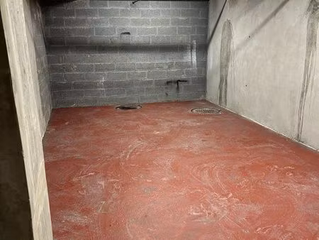 local de stockage cergy préfecture